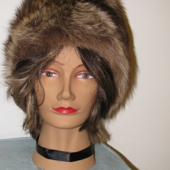 Accessories - Bonwit Teller Fox Fur Hat (consignment Ramona V.)
